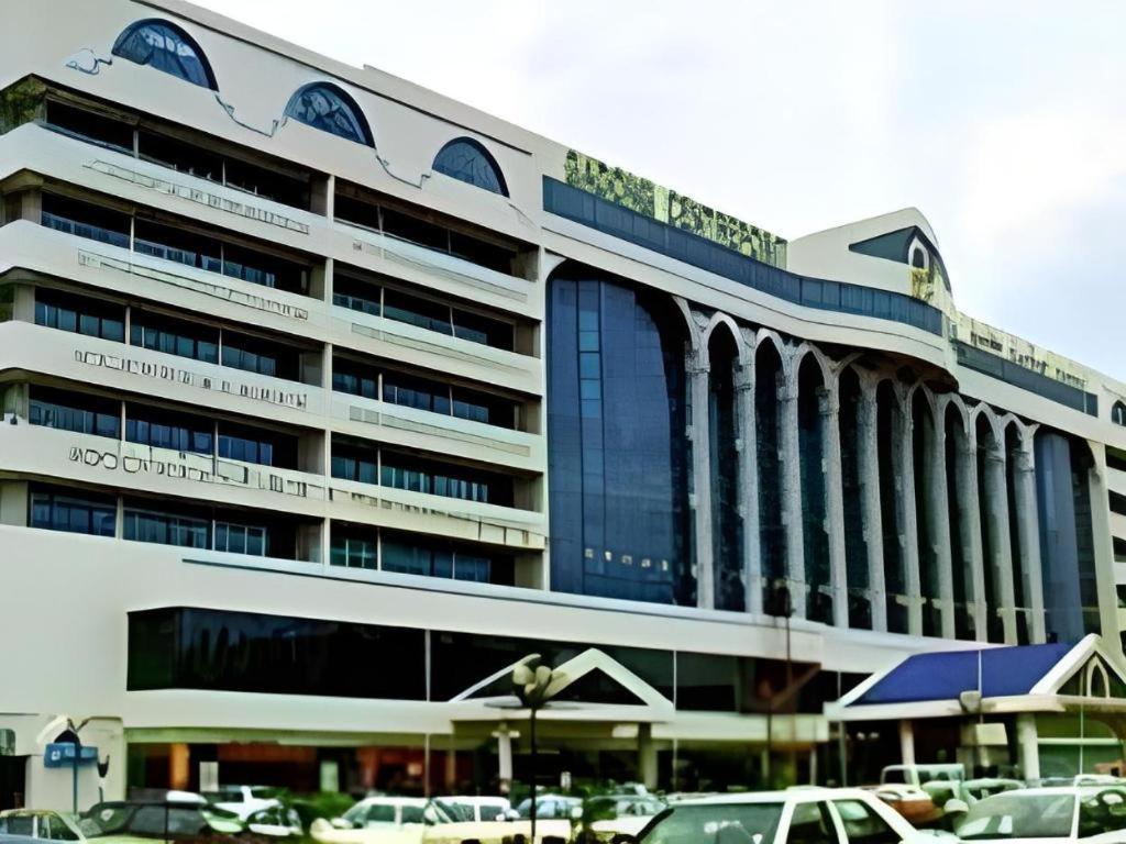 The Centrepoint Hotel Bandar Seri Begawan Luaran gambar